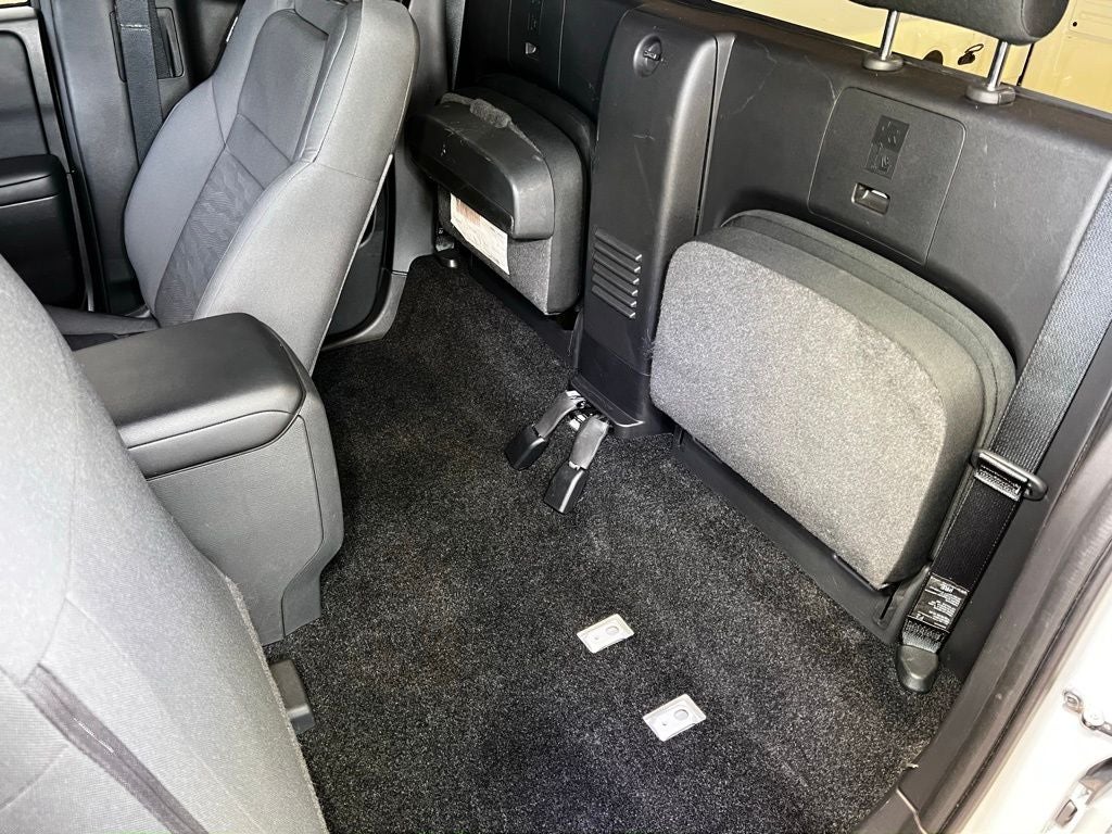 2025 Nissan Frontier S