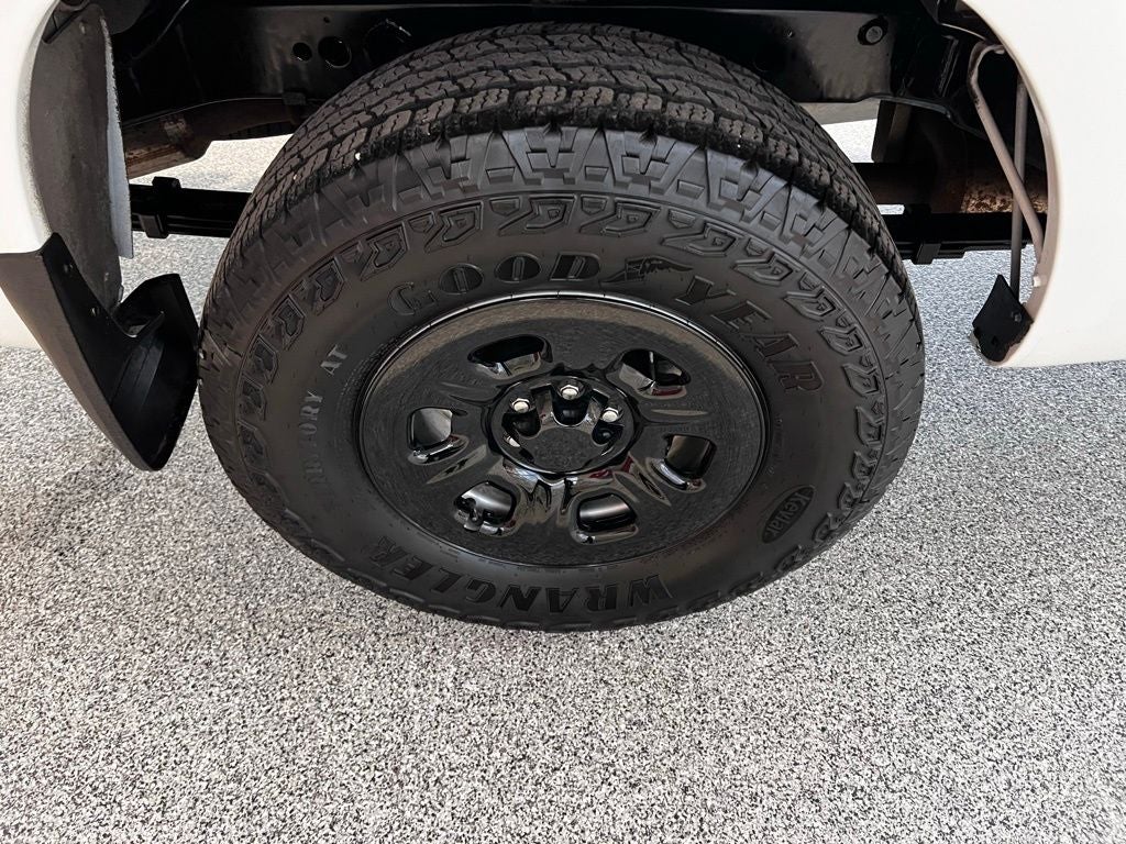 2025 Nissan Frontier S