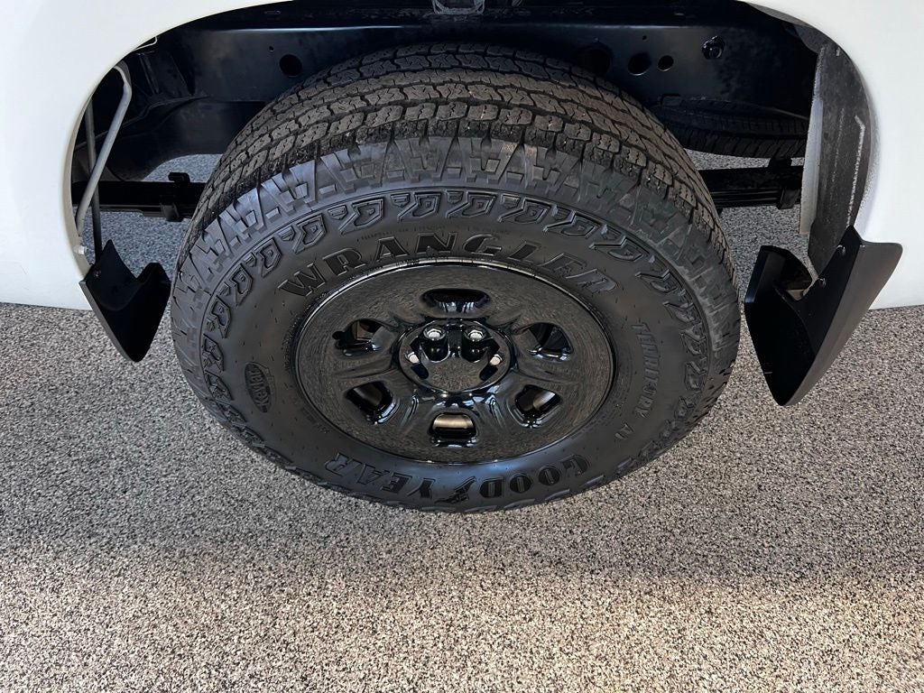 2025 Nissan Frontier S