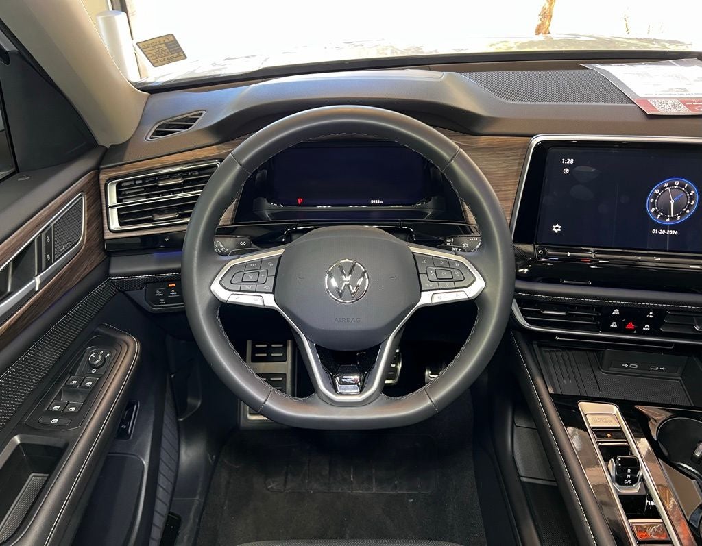 2025 Volkswagen Atlas 2.0T SEL Premium R-Line