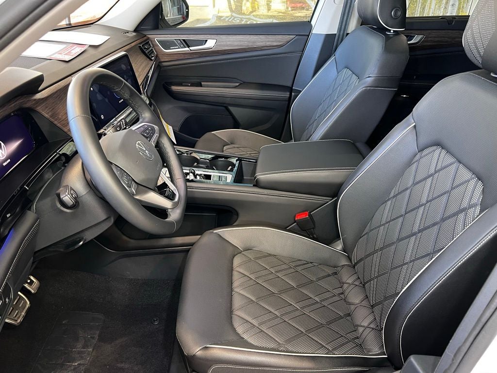 2025 Volkswagen Atlas 2.0T SEL Premium R-Line