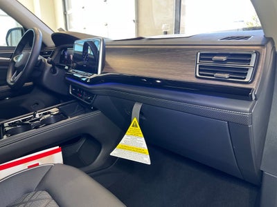 2025 Volkswagen Atlas 2.0T SEL Premium R-Line