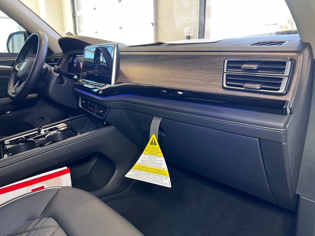 2025 Volkswagen Atlas 2.0T SEL Premium R-Line