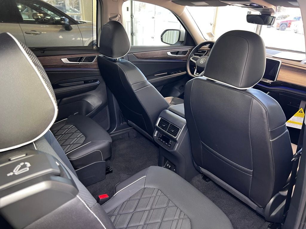 2025 Volkswagen Atlas 2.0T SEL Premium R-Line