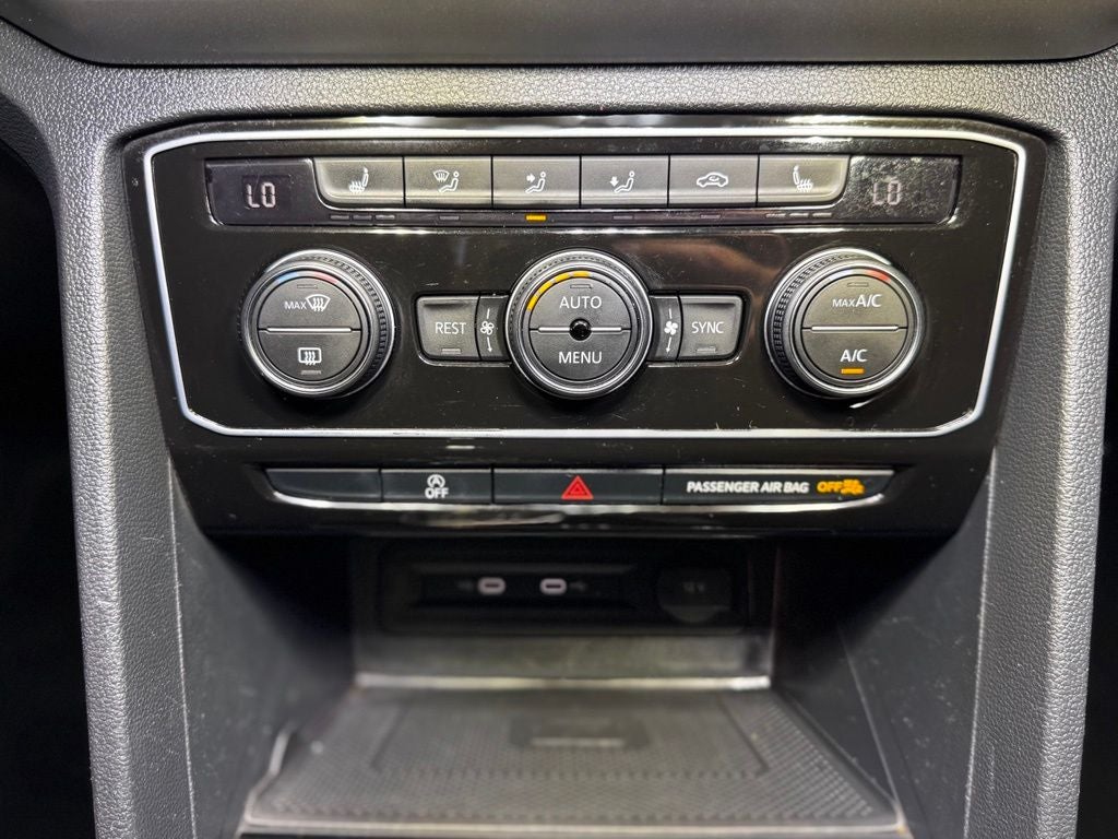 2022 Volkswagen Atlas 3.6L V6 SE w/Technology