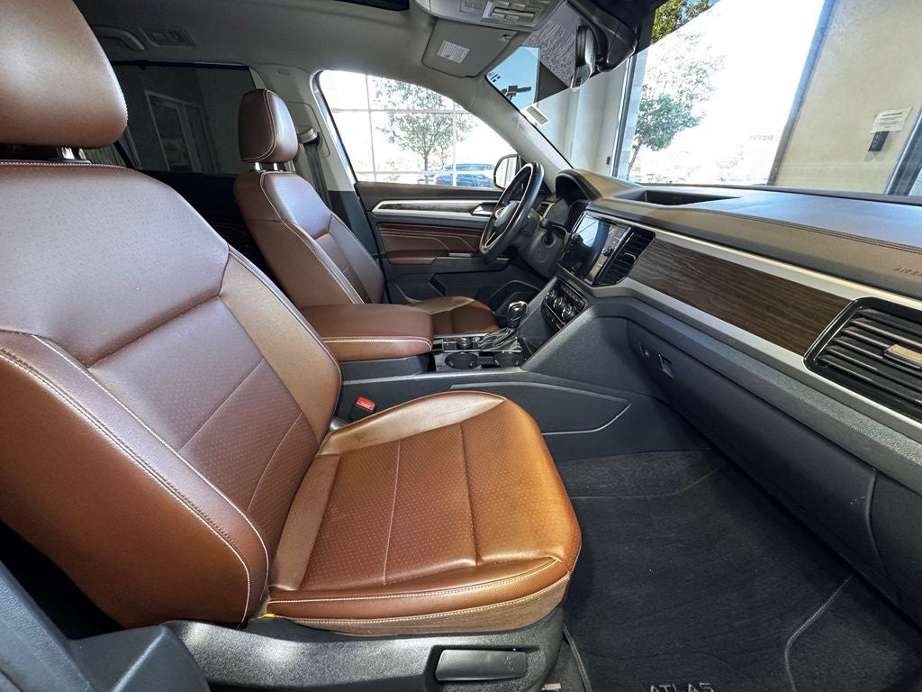 2022 Volkswagen Atlas 3.6L V6 SE w/Technology