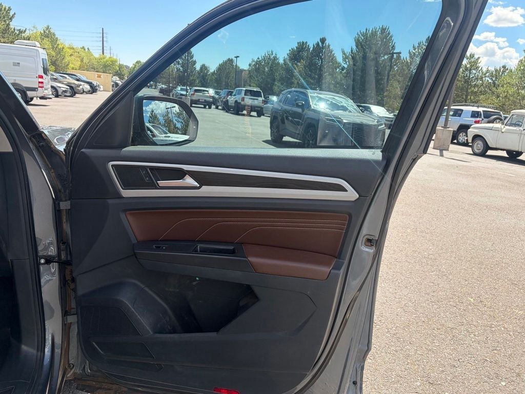 2022 Volkswagen Atlas 3.6L V6 SE w/Technology