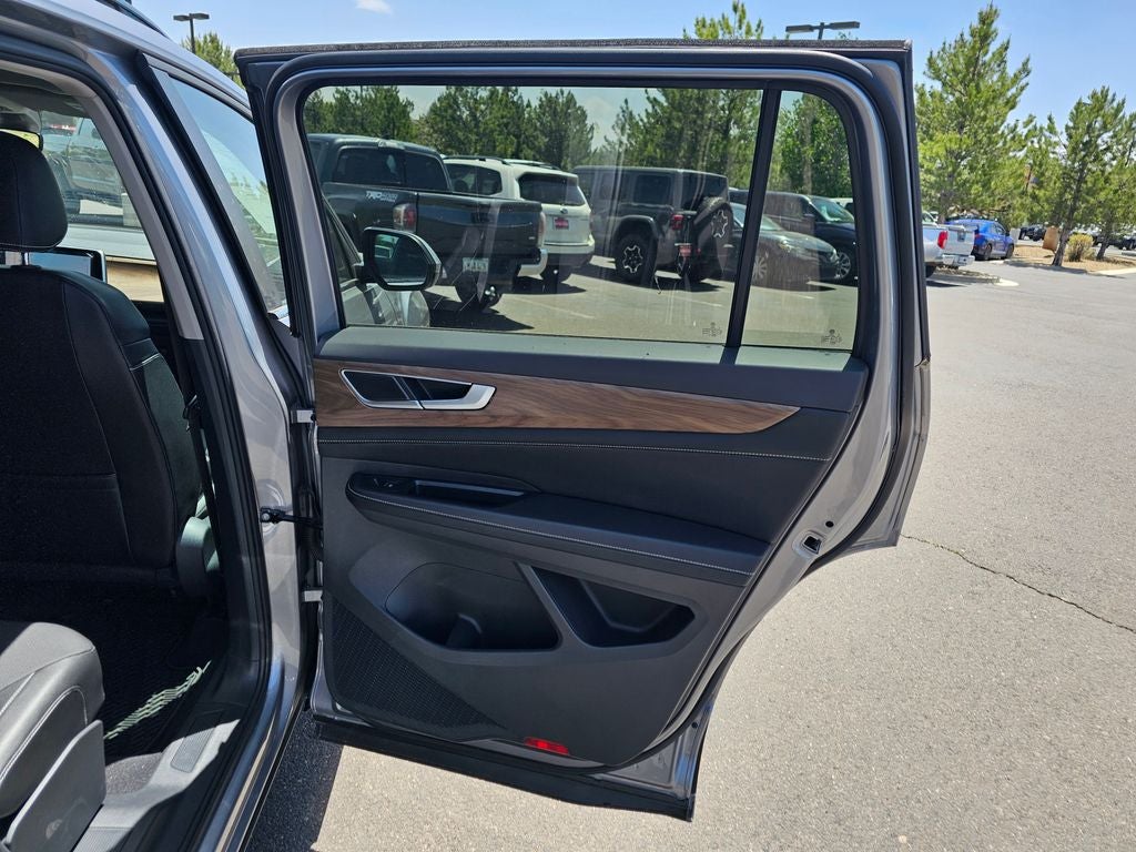 2024 Volkswagen Atlas 2.0T SE