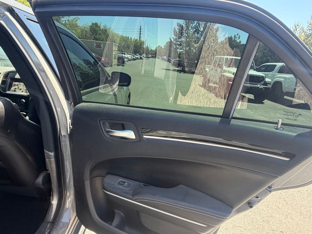 2019 Chrysler 300 S
