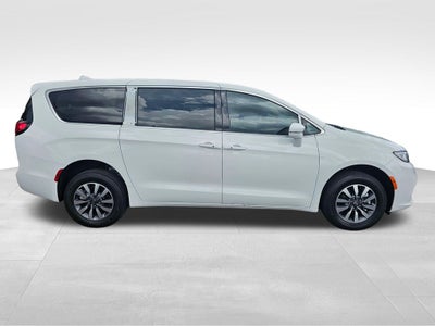 2022 Chrysler Pacifica Hybrid Touring L