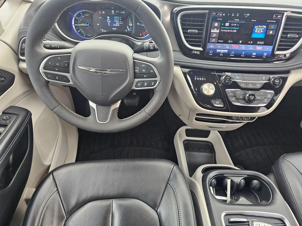 2022 Chrysler Pacifica Hybrid Touring L