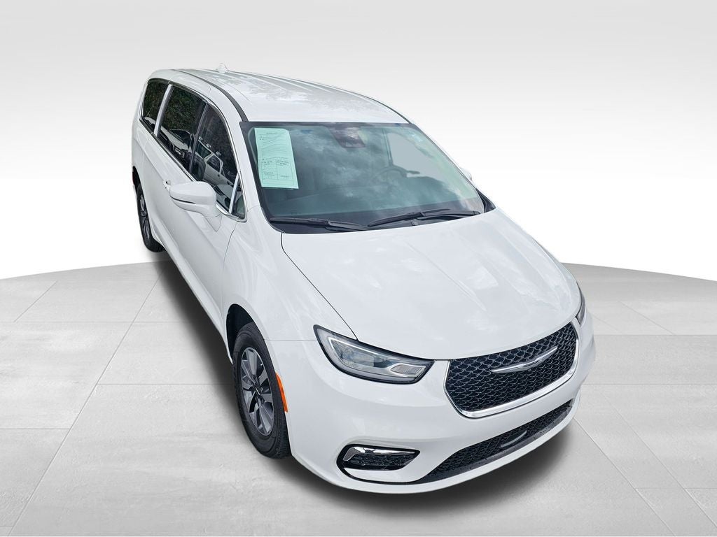 2022 Chrysler Pacifica Hybrid Touring L