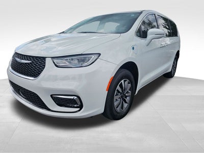 2022 Chrysler Pacifica Hybrid Touring L