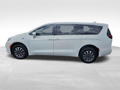 2022 Chrysler Pacifica Hybrid Touring L