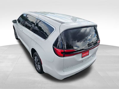 2022 Chrysler Pacifica Hybrid Touring L