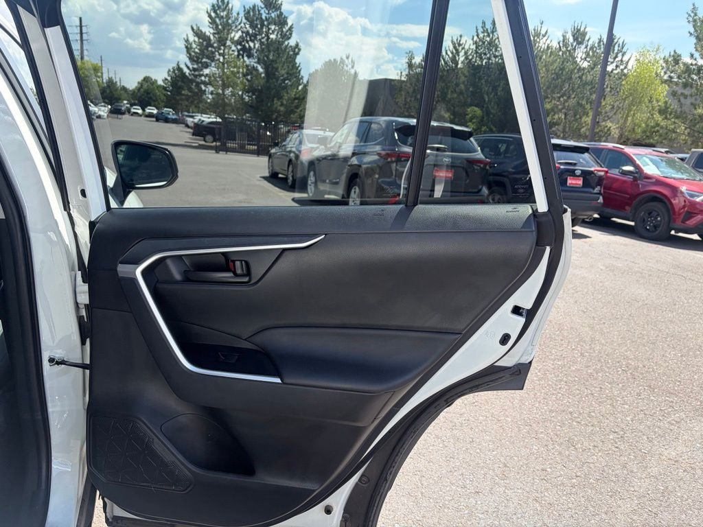 2025 Toyota RAV4 LE