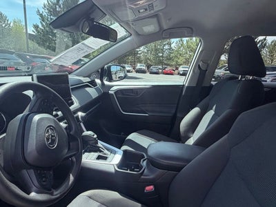 2025 Toyota RAV4 LE