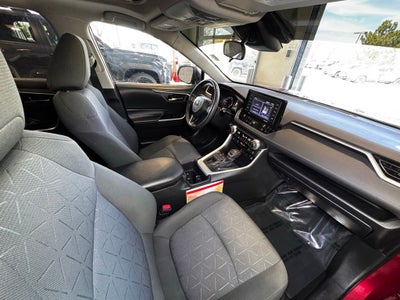 2022 Toyota RAV4 XLE
