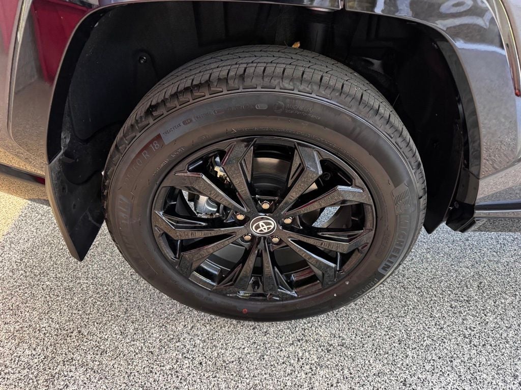 2025 Toyota RAV4 Hybrid SE