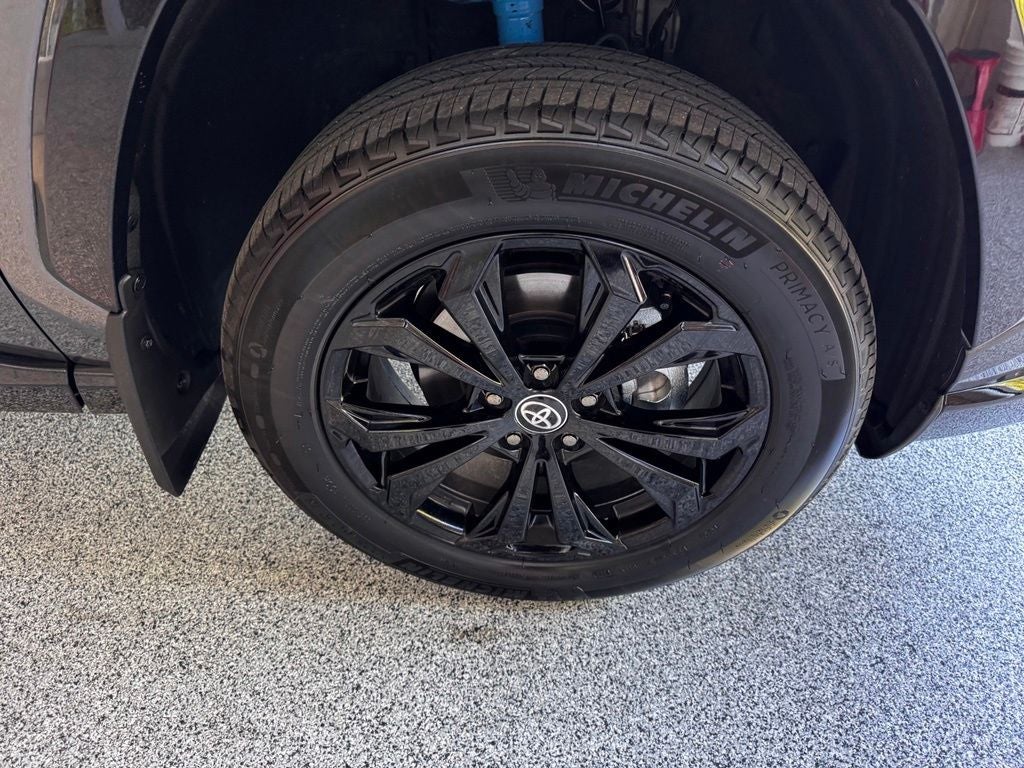2025 Toyota RAV4 Hybrid SE