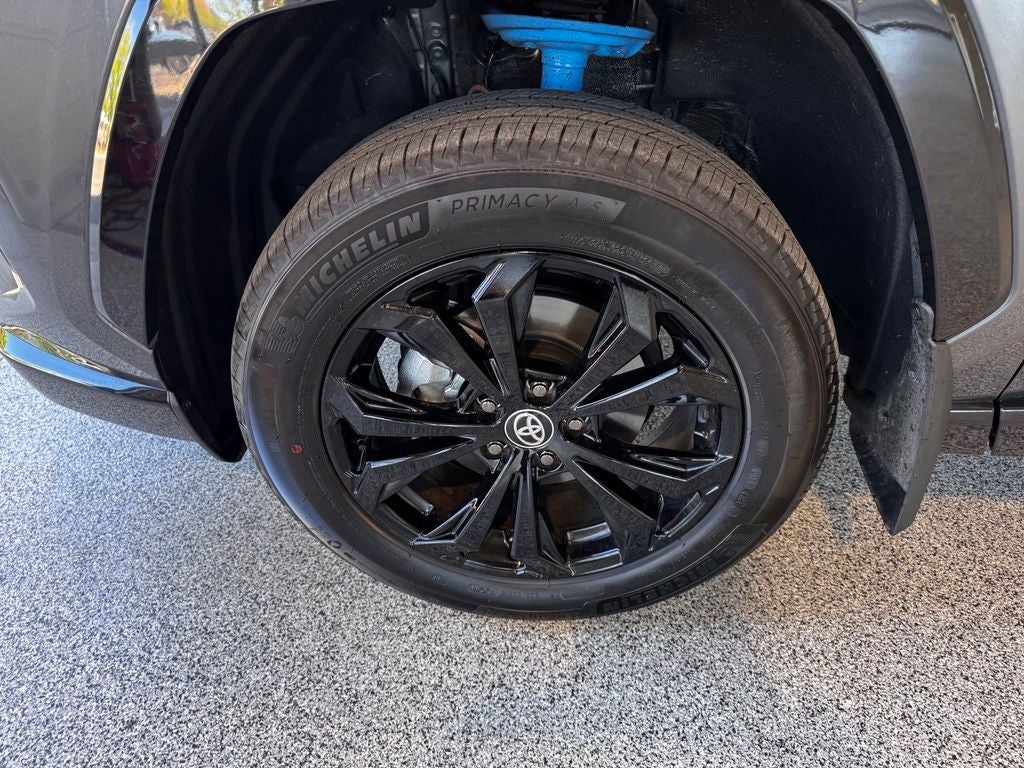 2025 Toyota RAV4 Hybrid SE