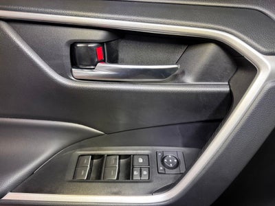 2025 Toyota RAV4 Hybrid SE