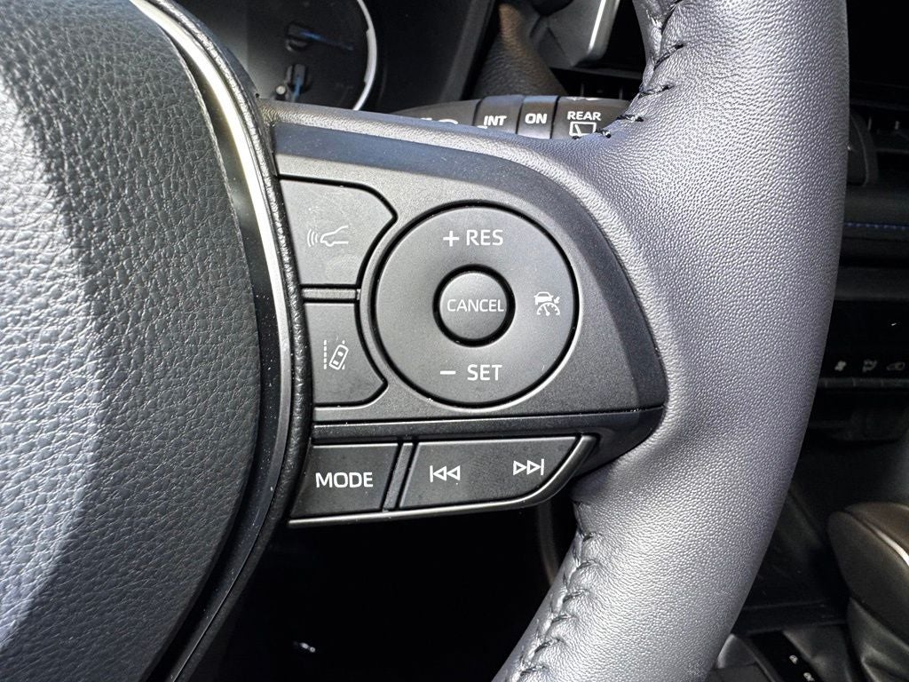 2025 Toyota RAV4 Hybrid SE