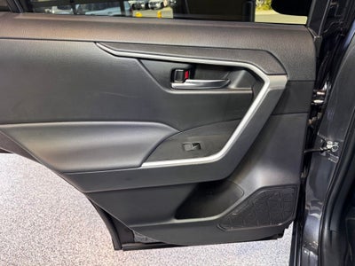 2025 Toyota RAV4 Hybrid SE