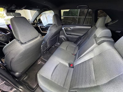 2025 Toyota RAV4 Hybrid SE