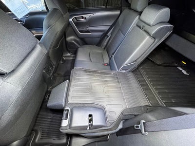 2025 Toyota RAV4 Hybrid SE