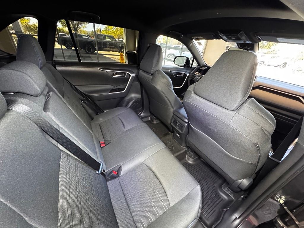 2025 Toyota RAV4 Hybrid SE