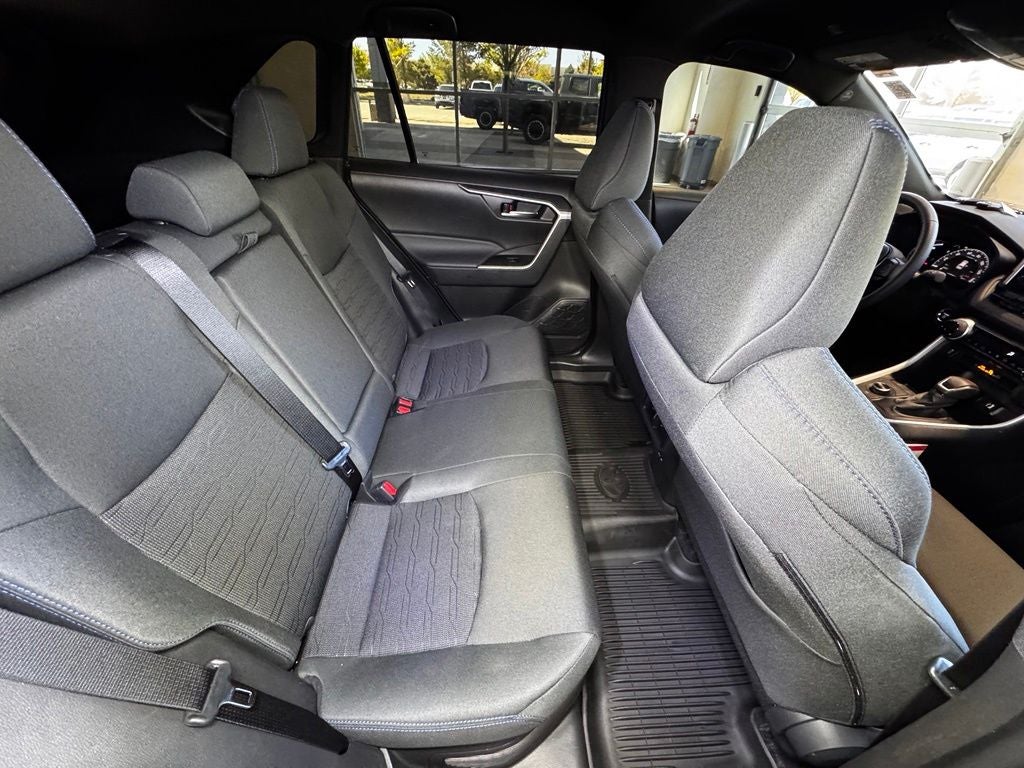 2025 Toyota RAV4 Hybrid SE