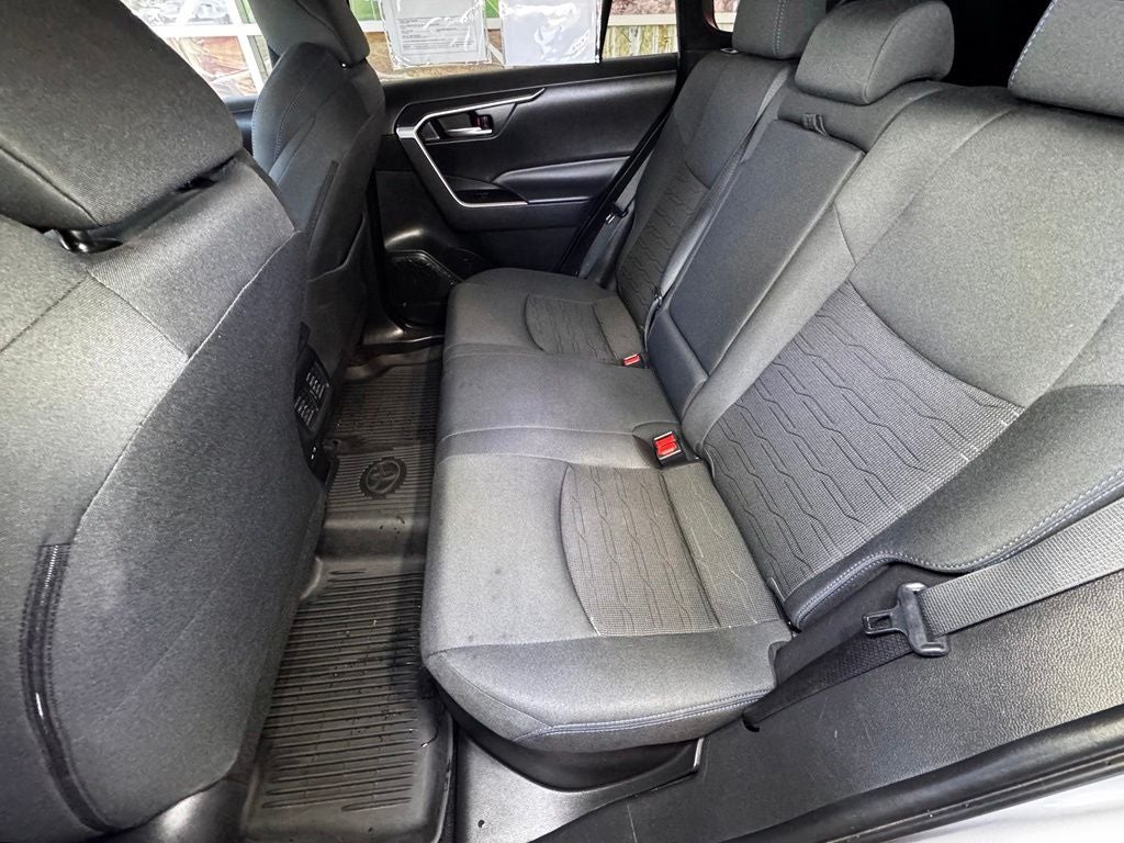 2024 Toyota RAV4 Hybrid SE