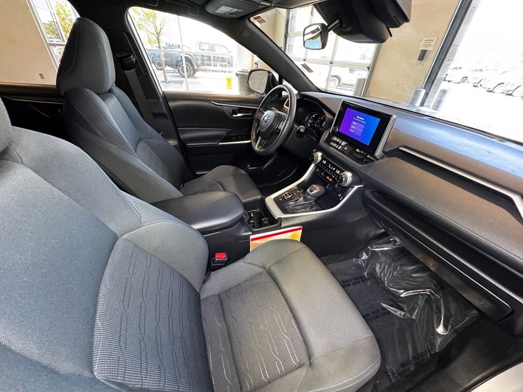 2024 Toyota RAV4 Hybrid SE