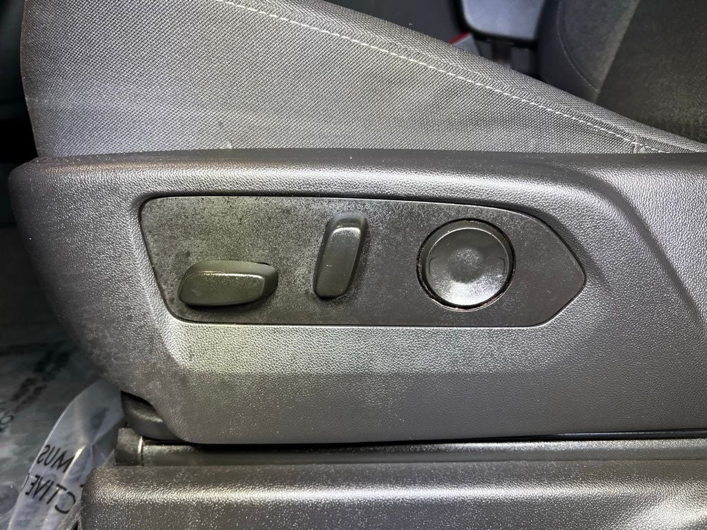 2023 Chevrolet Silverado 1500 LT LT1