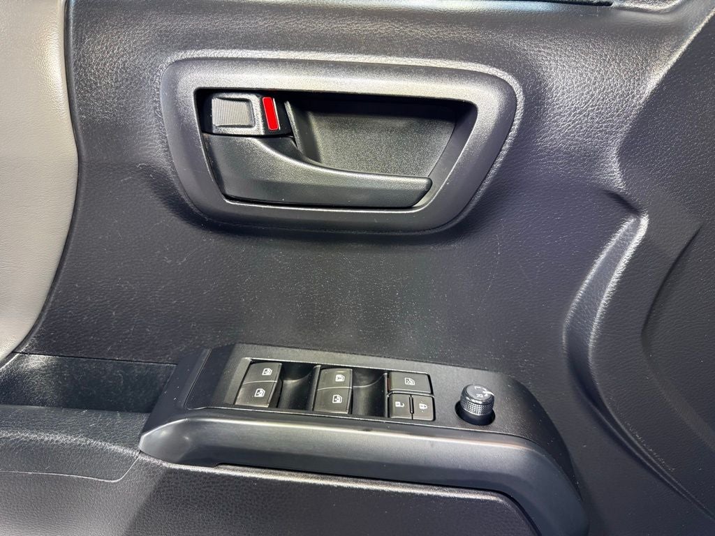 2021 Toyota Tacoma SR V6