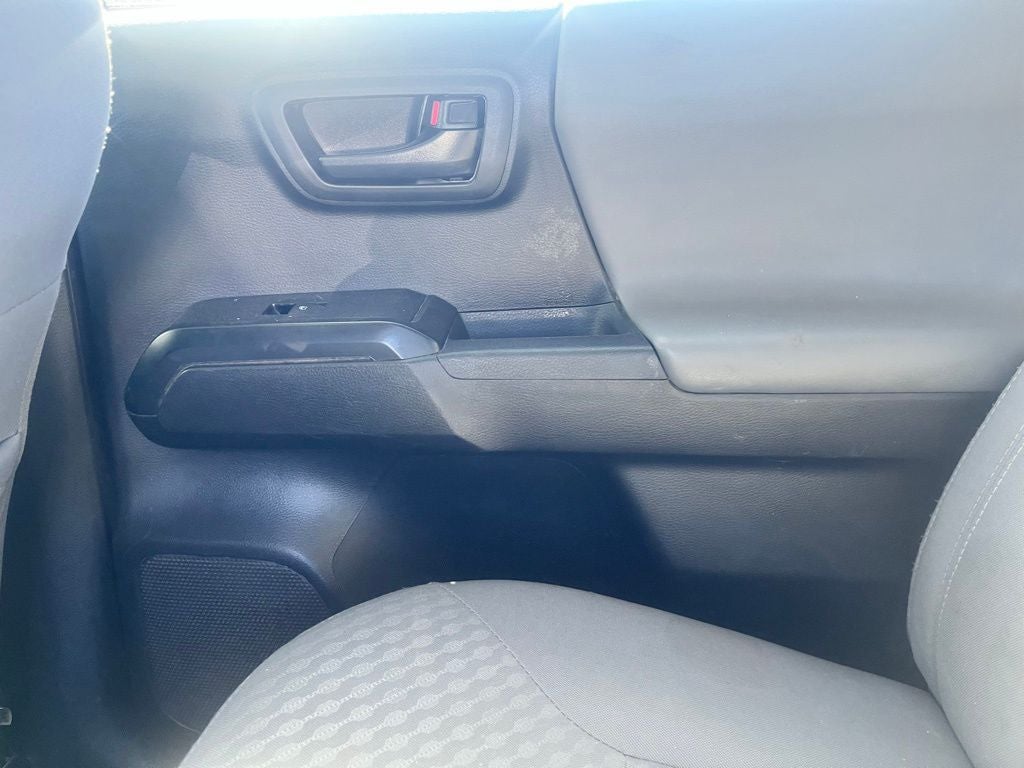 2022 Toyota Tacoma SR V6