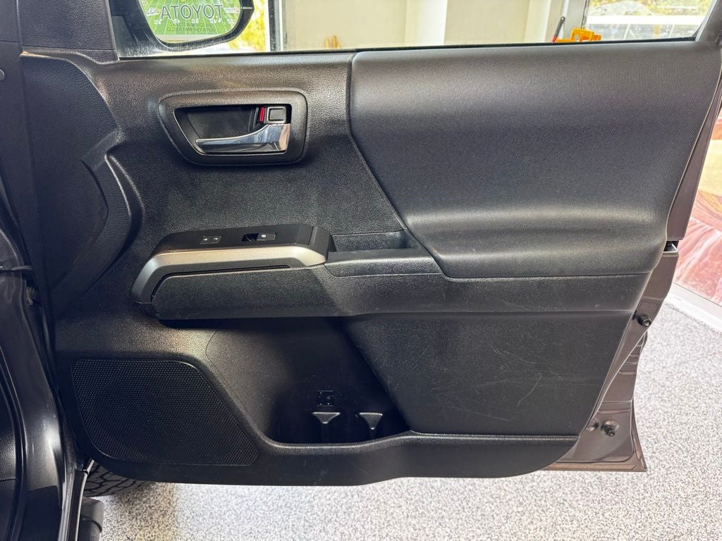 2023 Toyota Tacoma TRD Off-Road V6