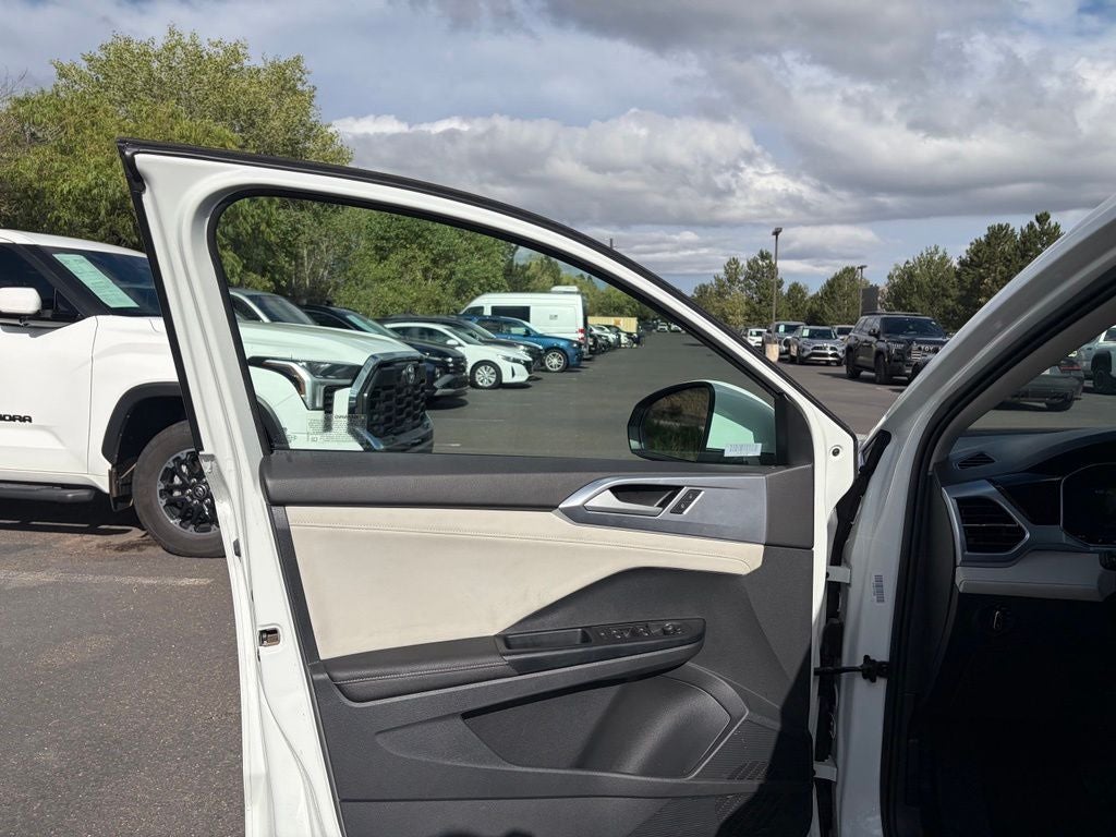 2025 Volkswagen Taos 1.5T SE