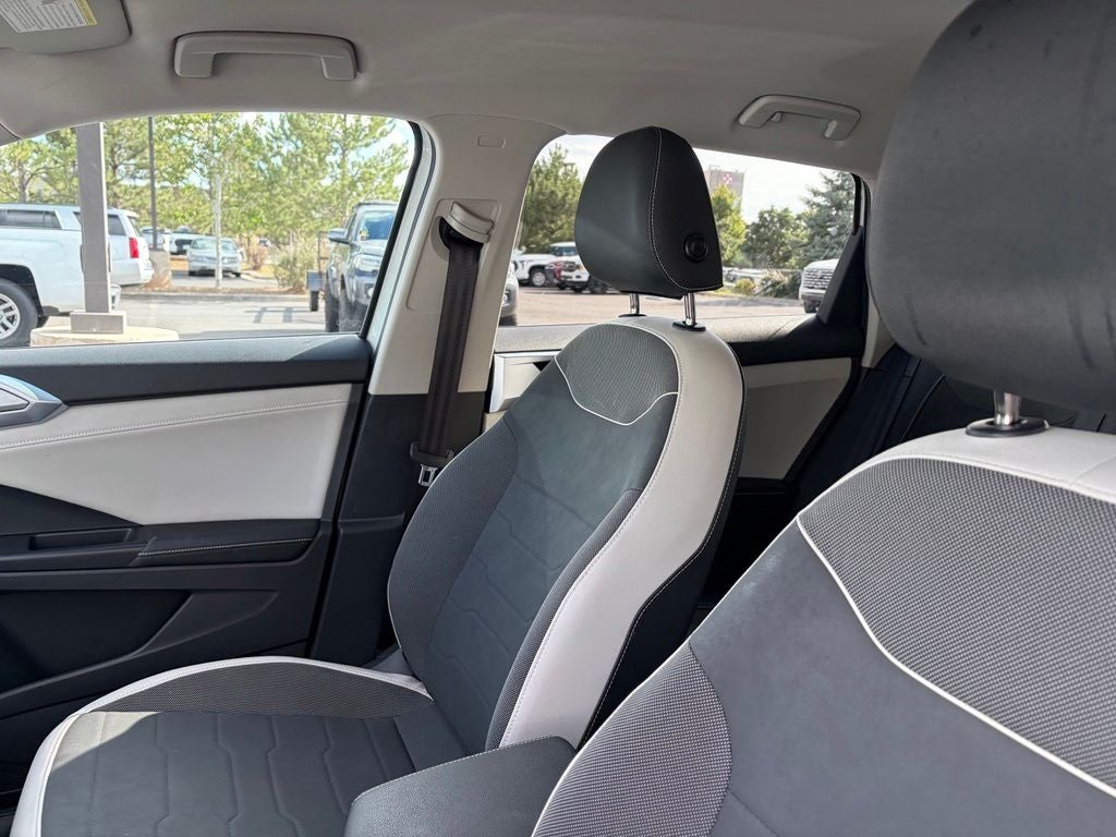 2025 Volkswagen Taos 1.5T SE