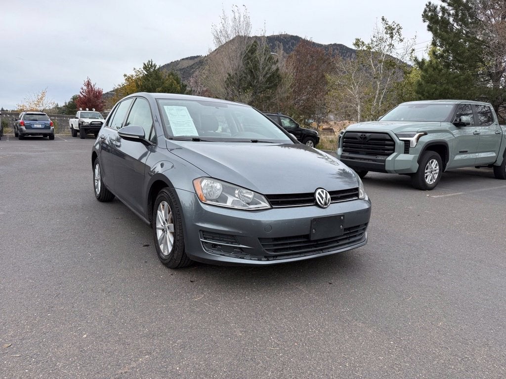 2017 Volkswagen Golf TSI S 4-Door