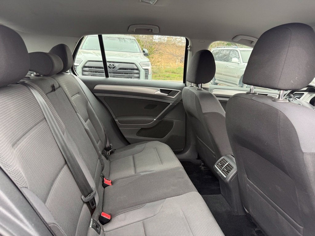2017 Volkswagen Golf TSI S 4-Door