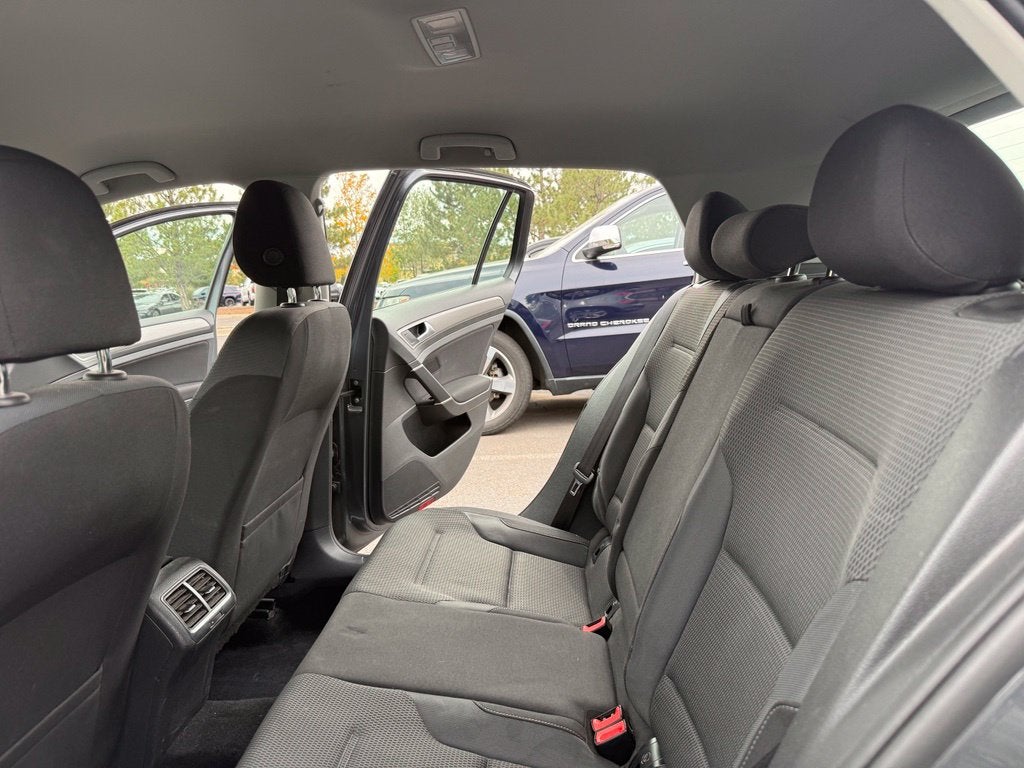 2017 Volkswagen Golf TSI S 4-Door