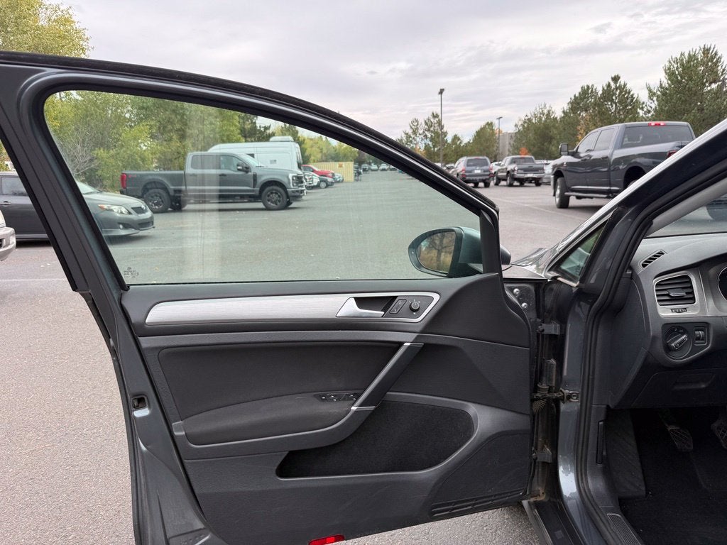 2017 Volkswagen Golf TSI S 4-Door