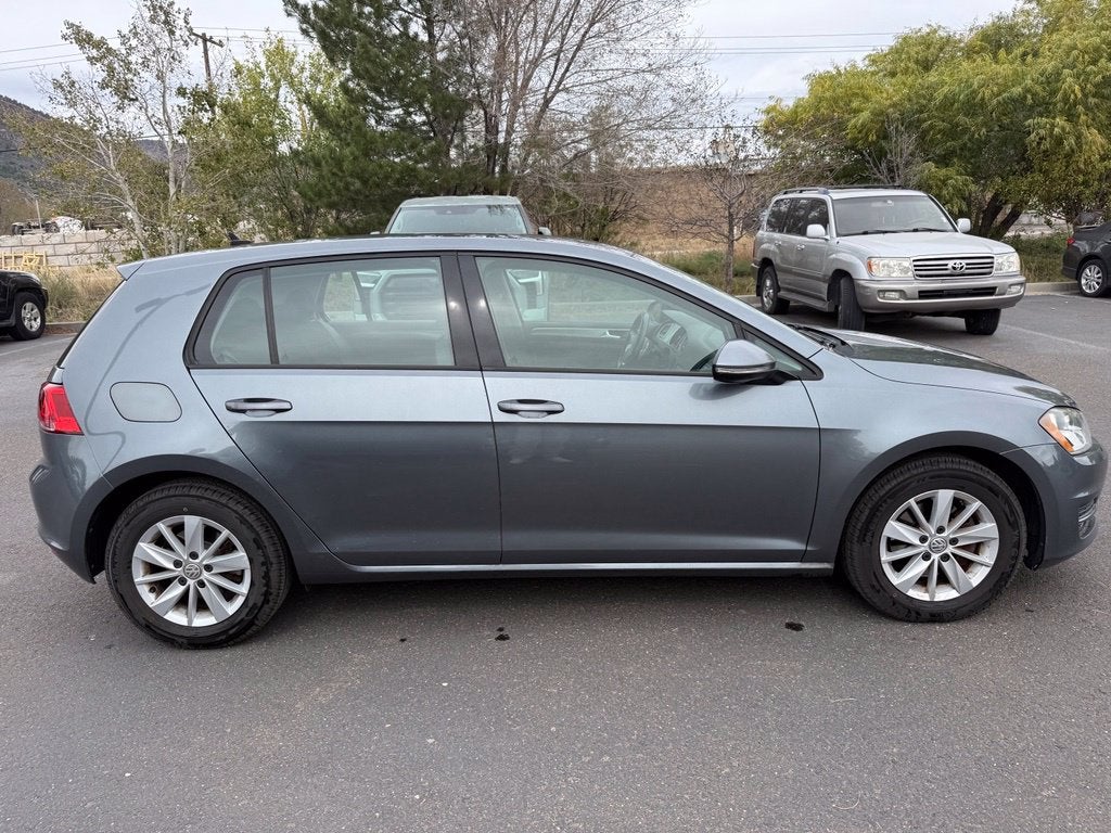 2017 Volkswagen Golf TSI S 4-Door