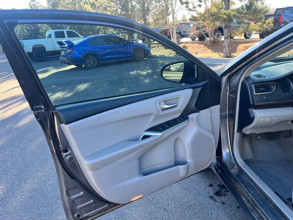 2017 Toyota Camry LE