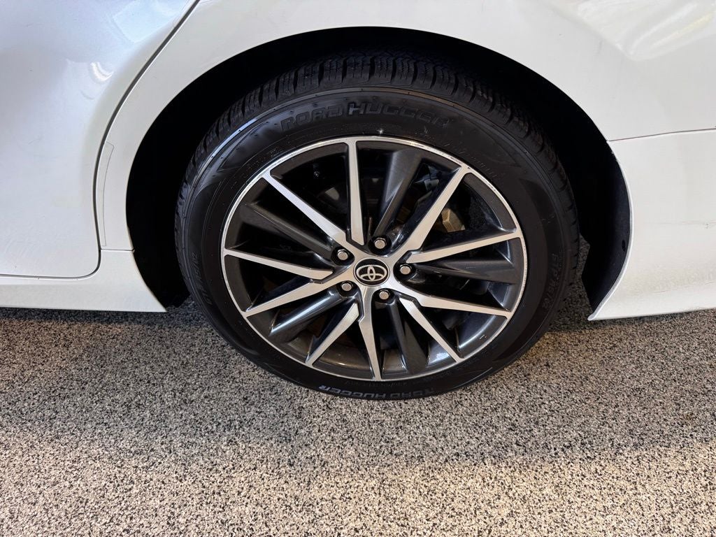 2021 Toyota Camry Hybrid XLE
