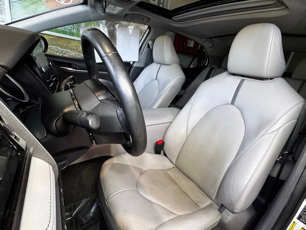 2021 Toyota Camry Hybrid XLE