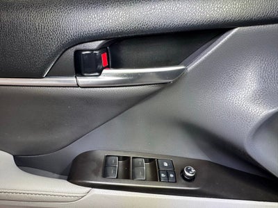 2021 Toyota Camry Hybrid XLE
