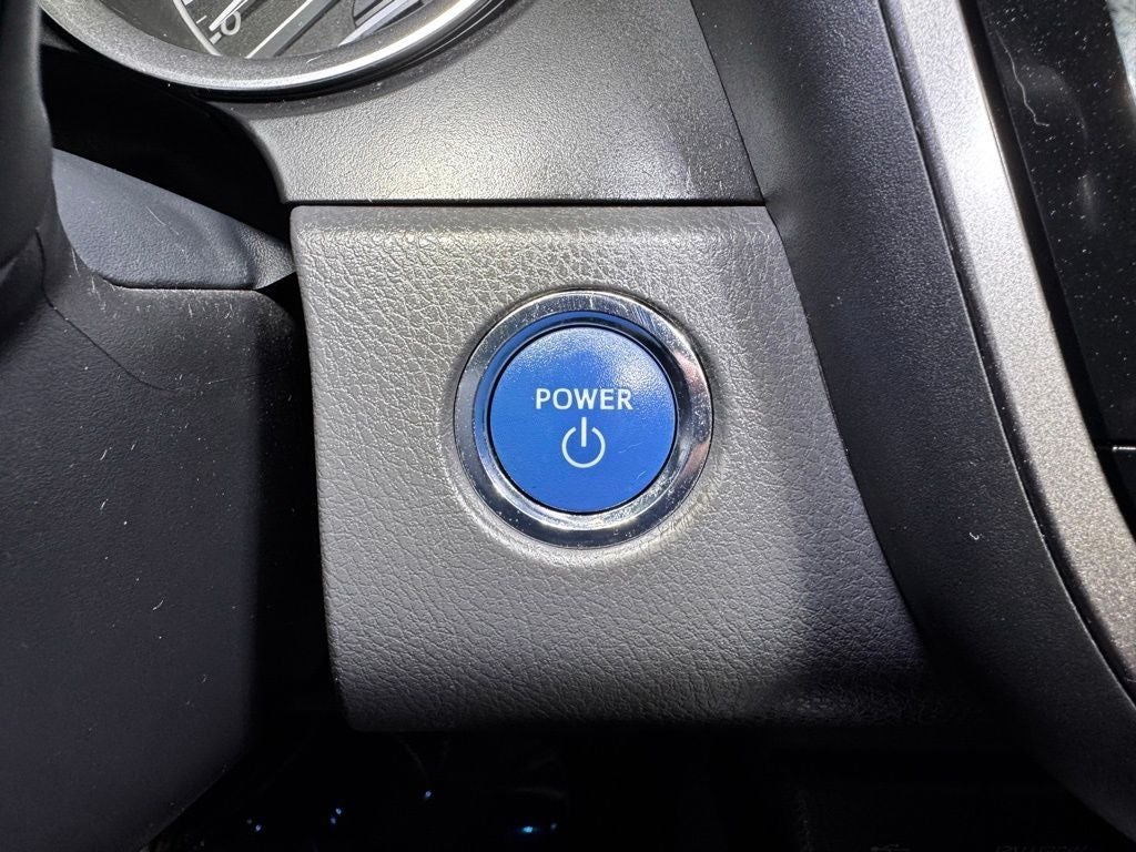 2021 Toyota Camry Hybrid XLE